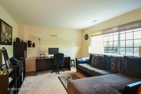 19 E Willow Rd, Wheeling, IL 60090 photo 13