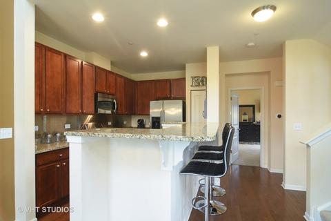 19 E Willow Rd, Wheeling, IL 60090 photo 3