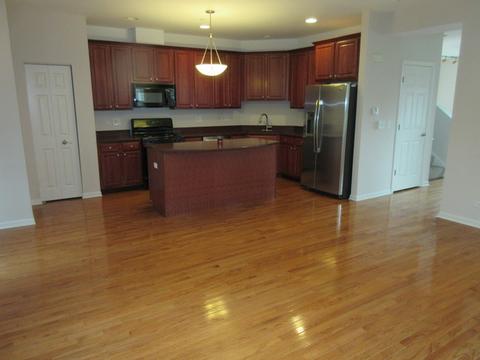 350 S Prospect Ave, Bartlett, IL 60103 photo 2