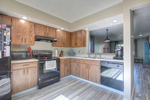 608 Compton Ave, Champaign, IL 61822 photo 12