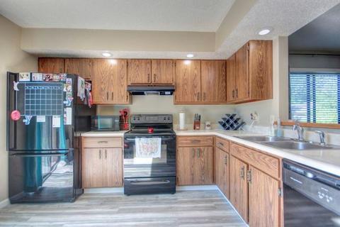 608 Compton Ave, Champaign, IL 61822 photo 11