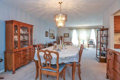 4020 Winston Dr, Hoffman Estates, IL 60192 photo 4