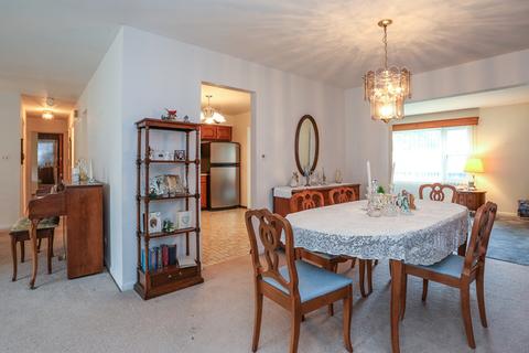4020 Winston Dr, Hoffman Estates, IL 60192 photo 3