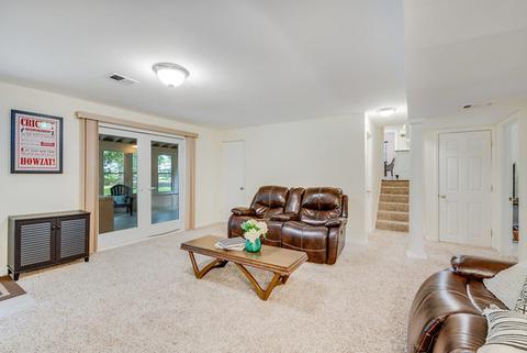 11 Maple Ln, Naperville, IL 60540 photo 11