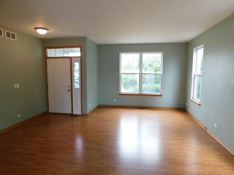 4754 Foster Ct, Plainfield, IL 60586 photo 2