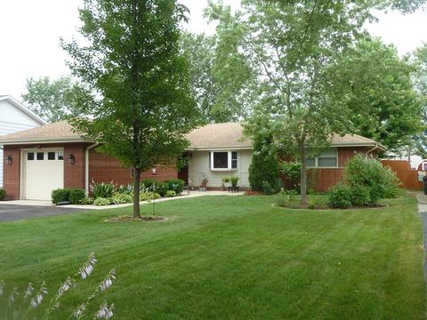 421 Deerpath Dr, Lindenhurst, IL 60046 photo 1