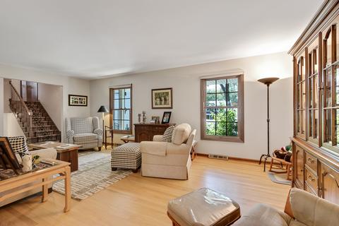 1585 N Summit St, Wheaton, IL 60187 photo 7