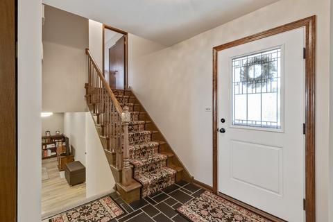 1585 N Summit St, Wheaton, IL 60187 photo 4