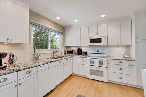 1585 N Summit St, Wheaton, IL 60187 photo 11