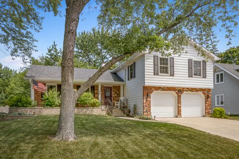 1585 N Summit St, Wheaton, IL 60187 photo 1
