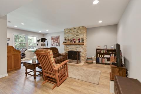 1585 N Summit St, Wheaton, IL 60187 photo 21