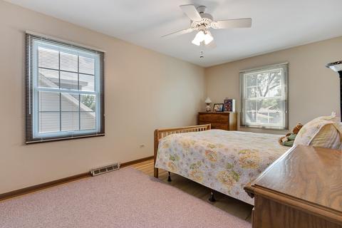 1585 N Summit St, Wheaton, IL 60187 photo 17