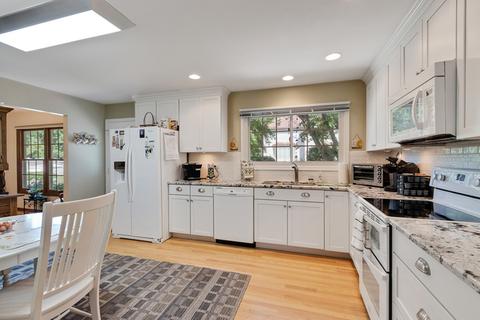1585 N Summit St, Wheaton, IL 60187 photo 10