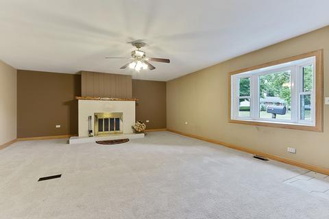 15 Kingman Ln, Hoffman Estates, IL 60169 photo 4