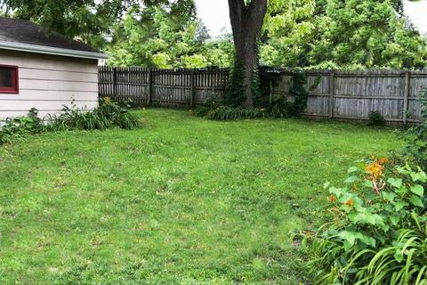 820 E 2nd St, Dixon, IL 61021 photo 2