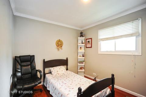 203 Cindy Ln, Wheeling, IL 60090 photo 8