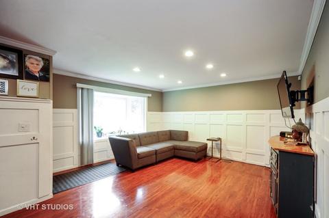 203 Cindy Ln, Wheeling, IL 60090 photo 2