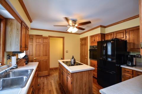 3202 S Cherry Ave, Mchenry, IL 60051 photo 8