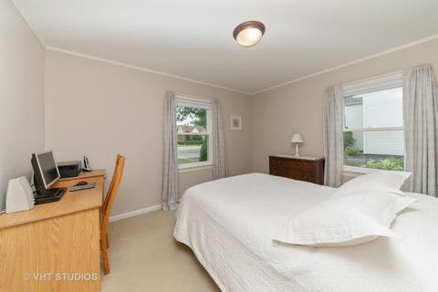 384 S Wolf Rd, Des Plaines, IL 60016 photo 6