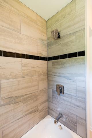 109 E 15th St, Lockport, IL 60441 photo 8