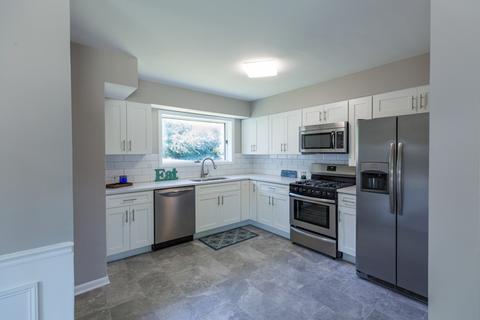 109 E 15th St, Lockport, IL 60441 photo 4
