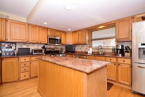 142 E Monroe St, Elmhurst, IL 60126 photo 4
