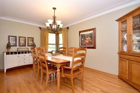 142 E Monroe St, Elmhurst, IL 60126 photo 8