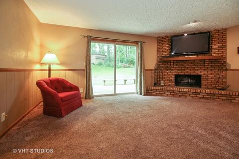 10396 Ray Dr, Roscoe, IL 61073 photo 6