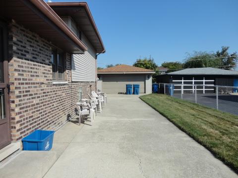 7714 W 83rd St, Bridgeview, IL 60455 photo 4