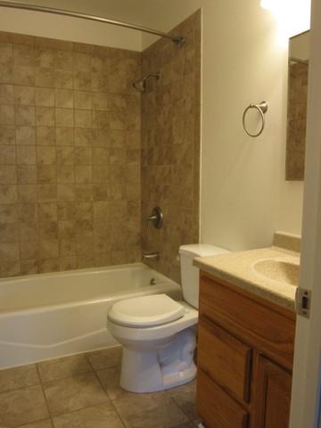 310 Burr Ave, Mchenry, IL 60050 photo 8