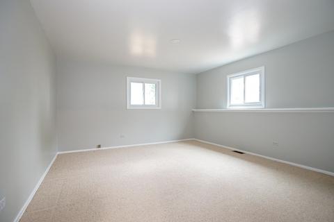 780 Evergreen Ln, Hoffman Estates, IL 60169 photo 13