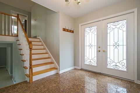 780 Evergreen Ln, Hoffman Estates, IL 60169 photo 3
