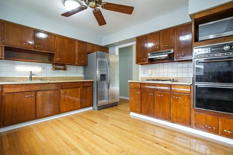 780 Evergreen Ln, Hoffman Estates, IL 60169 photo 8