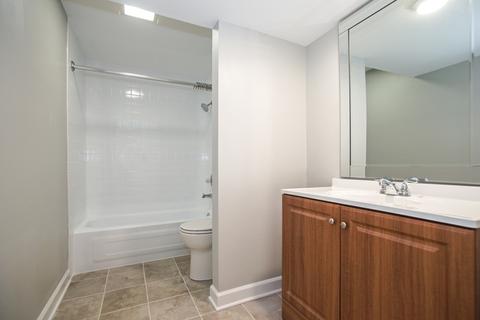 780 Evergreen Ln, Hoffman Estates, IL 60169 photo 17
