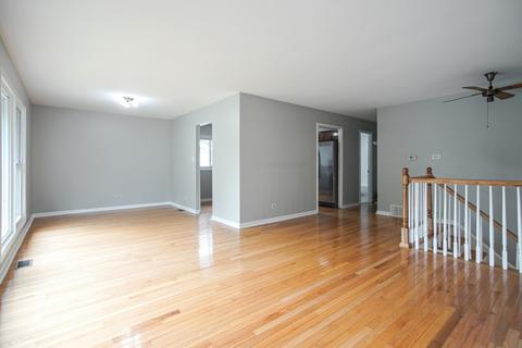 780 Evergreen Ln, Hoffman Estates, IL 60169 photo 5