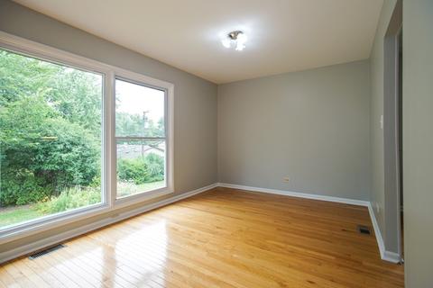 780 Evergreen Ln, Hoffman Estates, IL 60169 photo 9