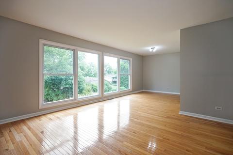 780 Evergreen Ln, Hoffman Estates, IL 60169 photo 4