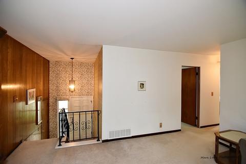 93 Circle Dr E, Montgomery, IL 60538 photo 9