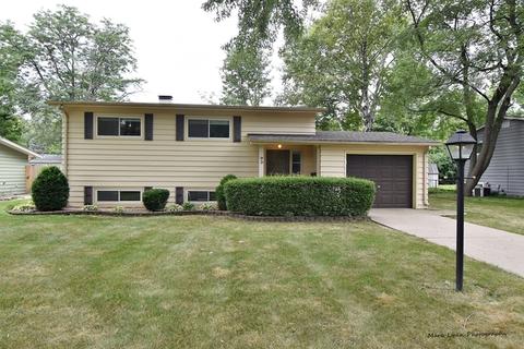 93 Circle Dr E, Montgomery, IL 60538 photo 1