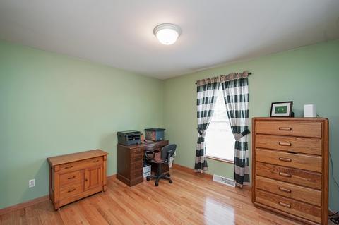 10106 Wright Rd, Harvard, IL 60033 photo 14