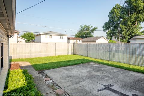 8518 S Massasoit St, Burbank, IL 60459 photo 22