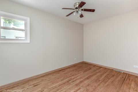 8518 S Massasoit St, Burbank, IL 60459 photo 12