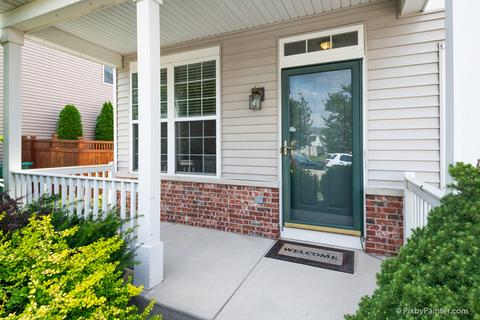 1905 Castle Ridge Dr, Plainfield, IL 60586 photo 2