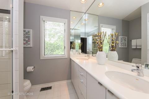 4336 Phyllis Dr, Northbrook, IL 60062 photo 12
