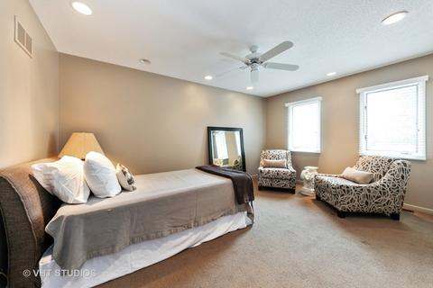 4336 Phyllis Dr, Northbrook, IL 60062 photo 11