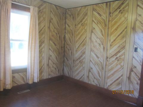 727 E 2nd St, Gilman, IL 60938 photo 17