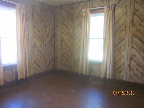 727 E 2nd St, Gilman, IL 60938 photo 16
