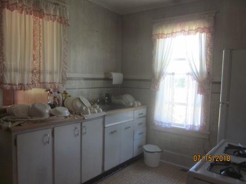 727 E 2nd St, Gilman, IL 60938 photo 8