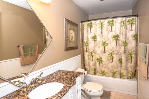 612 E Devon Ave, Roselle, IL 60172 photo 21