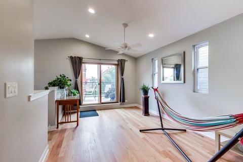 2035 W Coulter St, Chicago, IL 60608 photo 25